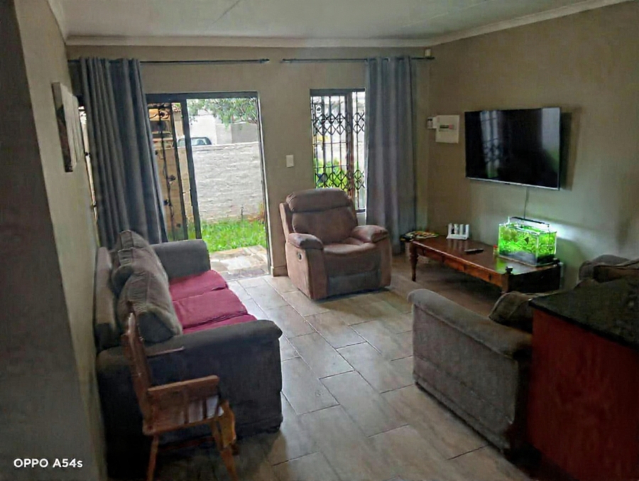 2 Bedroom Property for Sale in Vaalpark Free State